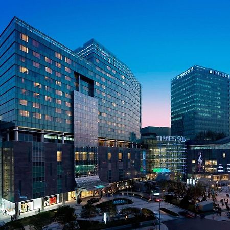 Готель Courtyard By Marriott Seoul Times Square Екстер'єр фото