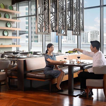 Готель Courtyard By Marriott Seoul Times Square Екстер'єр фото