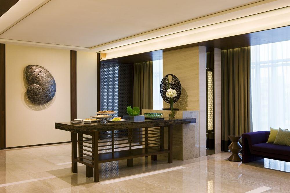 Готель Courtyard By Marriott Seoul Times Square Екстер'єр фото
