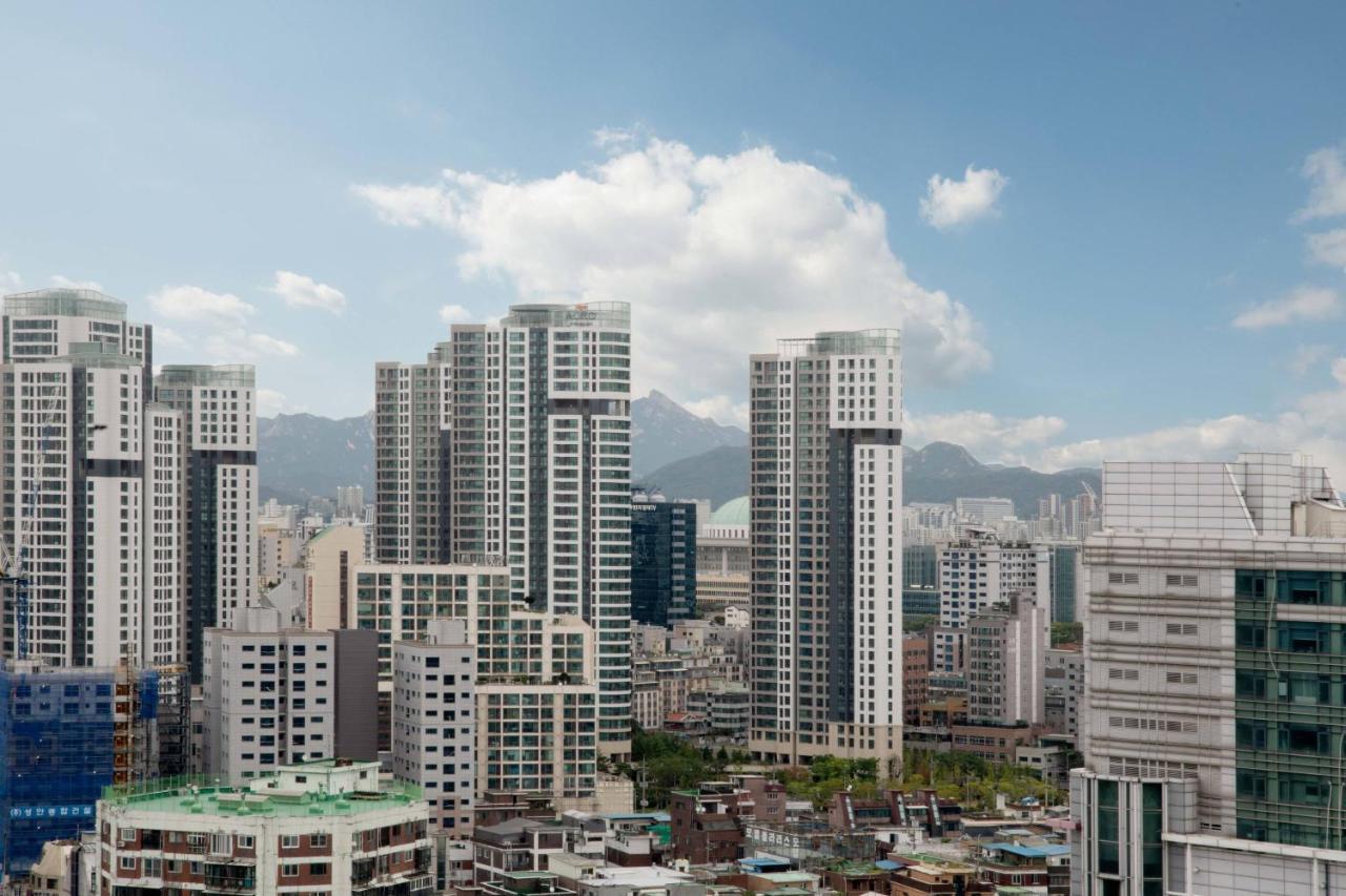Готель Courtyard By Marriott Seoul Times Square Екстер'єр фото