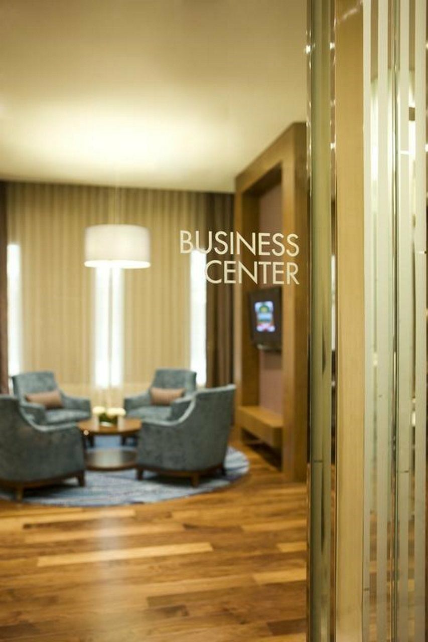 Готель Courtyard By Marriott Seoul Times Square Екстер'єр фото